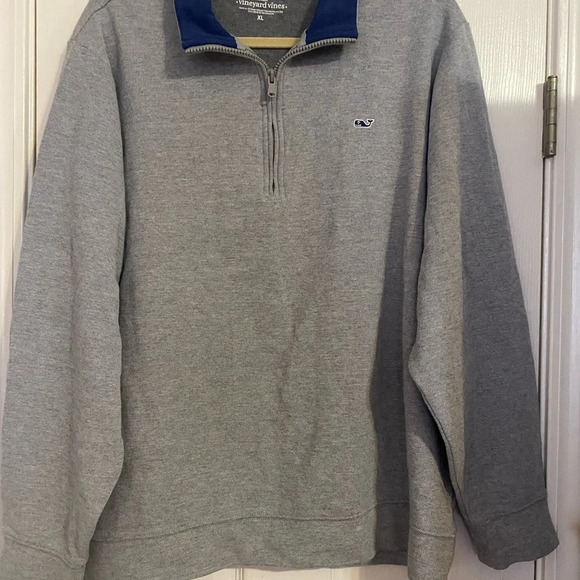 Vineyard Vines 1/4 Zip Sweatshirt - Picture 3 of 8
